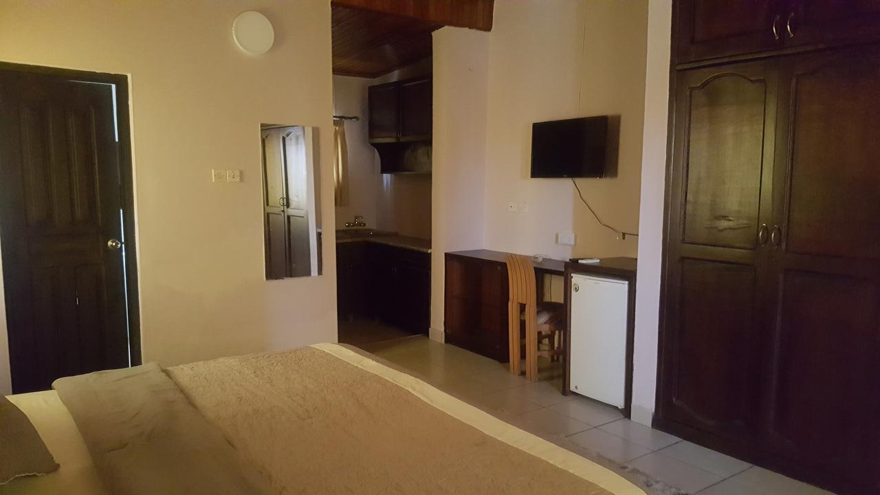 First Choice Hotel Accra Ngoại thất bức ảnh