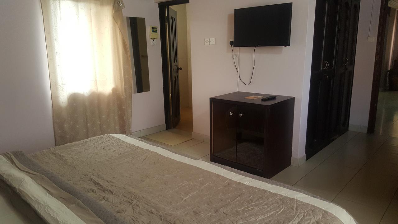 First Choice Hotel Accra Ngoại thất bức ảnh